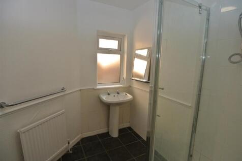 En Suite Shower Room.JPG