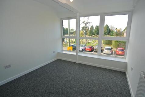 Flat 1 Bedroom 2.JPG