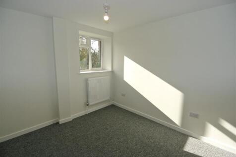 Flat 2 Bedroom 2.JPG