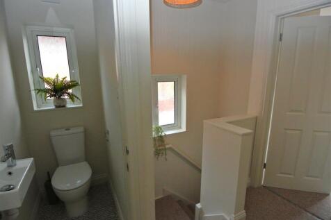 Landing &amp; WC.JPG