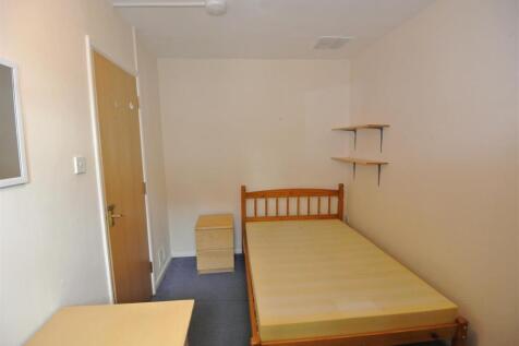 Bedroom 2a off Kitchen.JPG