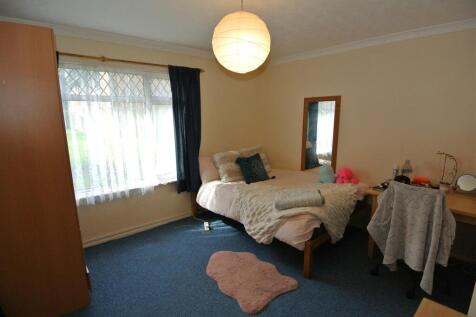 Bedroom 1a GF front.JPG