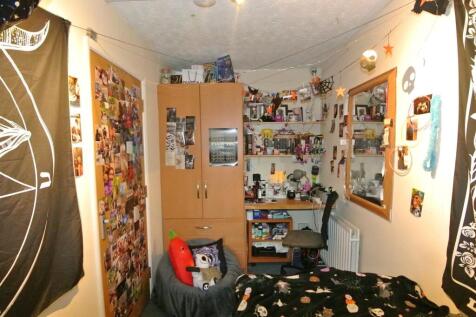 Bedroom 4 GF Rear.JPG