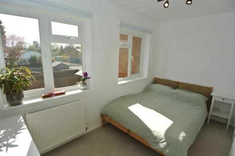 Bedroom 1.JPG