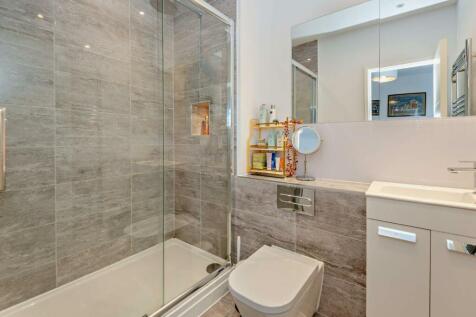 TF EnSuite1.jpg