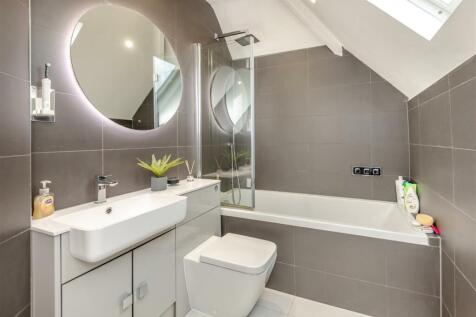 AC Bathroom1.jpg