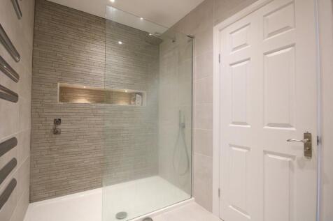 ensuite1.jpg