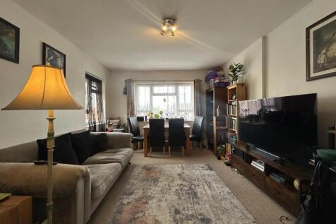 Living Room 1.jpeg