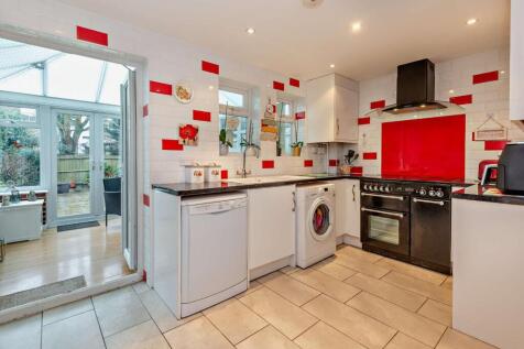 LC Kitchen2.jpg