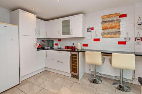 LC Kitchen3.jpg
