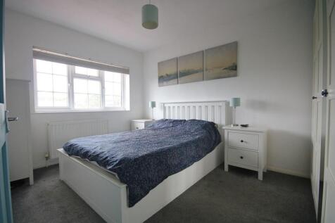 bed1.jpg