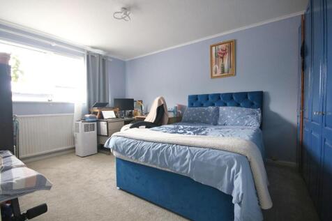 bed2 (1).jpg