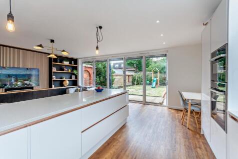 8660166-interior16-800.jpg