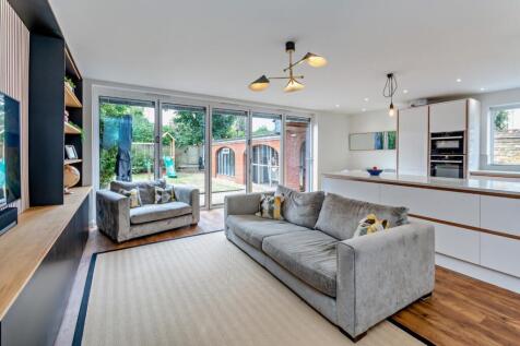 8660166-interior18-800.jpg