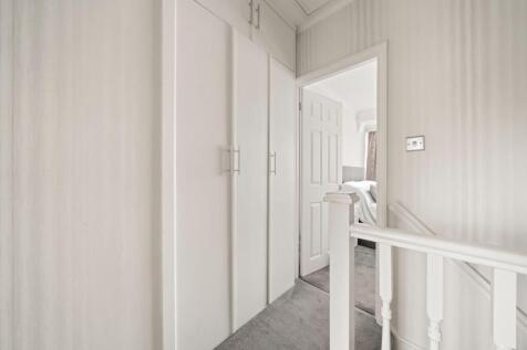 5 Caravan Avenue TW13018.jpg