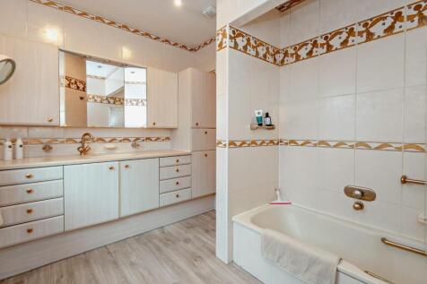 8633299-interior18-800.jpg