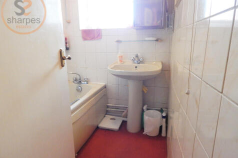 4. Bathroom- ALL.JPG