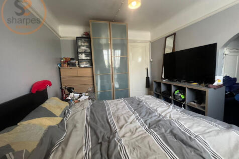 bed1.jpeg