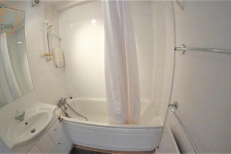 8. Bath.jpeg