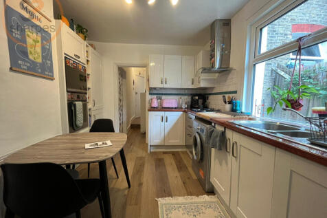 kitchen1.jpeg