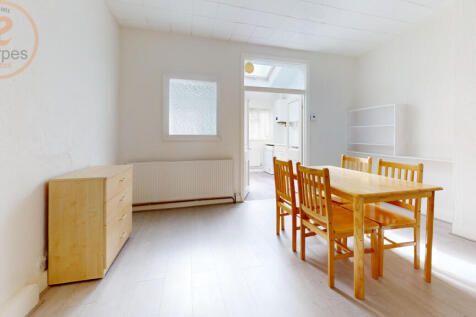 14-Beech-Grove-Dining-Room 1