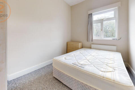 14-Beech-Grove-Bedroom 1