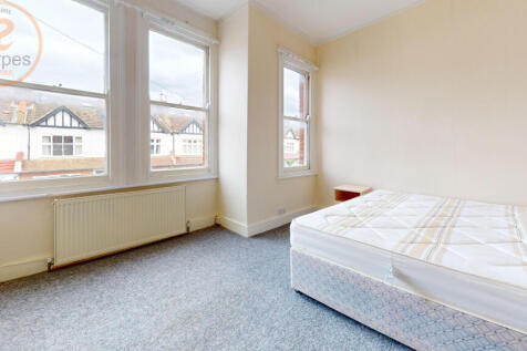 14-Beech-Grove-Bedroom 2