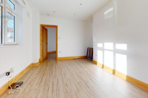 458-Kingston-Road-Bedroom