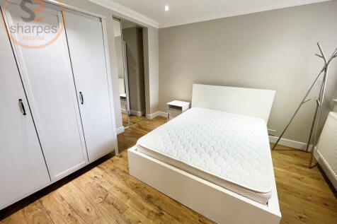 5. bedroom 2.jpeg