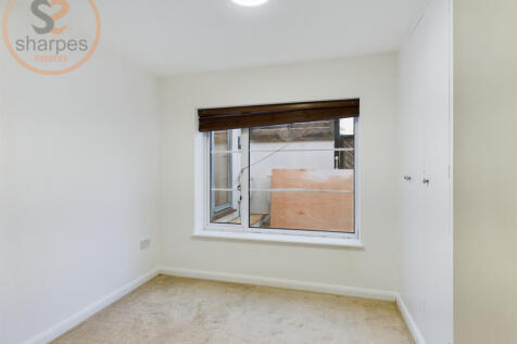 CAM03524G0-PR0053-STILL010