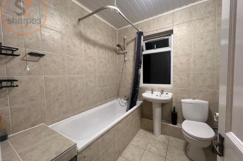 WhatsApp Image 2025-11-25 at 20.51.05 (1).jpeg