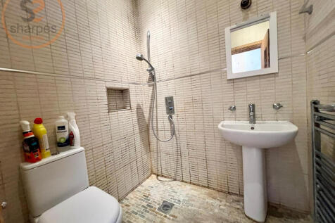 WhatsApp Image 2025-10-06 at 16.55.51 (2).jpeg