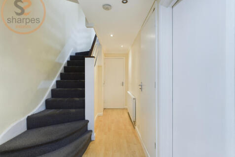 CAM03524G0-PR0054-STILL001