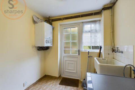 CAM03524G0-PR0054-STILL005