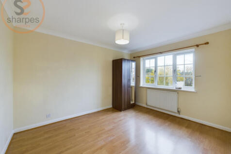 CAM03524G0-PR0054-STILL015