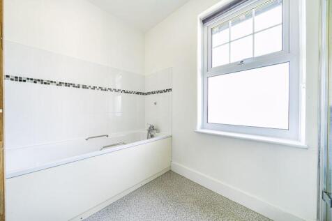 Bath/shower room
