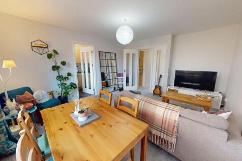 Living Room / Dining Room