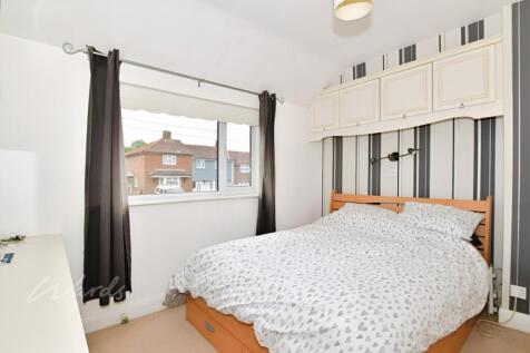 barnaby bedroom 1