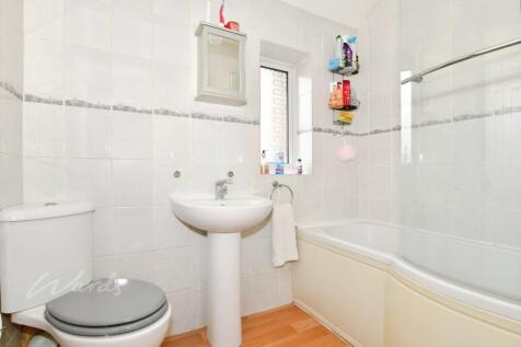 barnaby bathroom