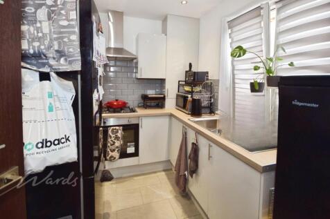 roach kitchen 