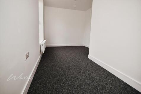flat 5 bedroom 2