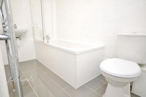 Tintagal bathroom 1