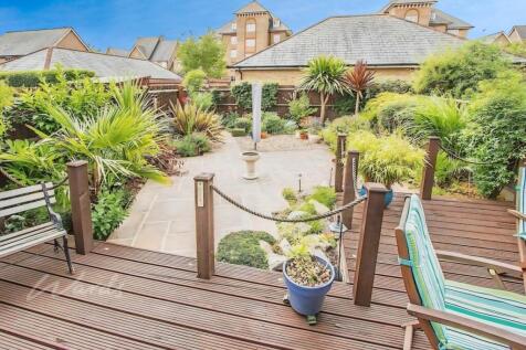 pochard garden 1