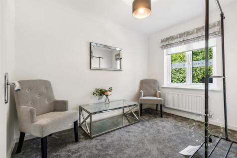 Llys Illtern, Capel Llanilltern, Hern Crabtree (17