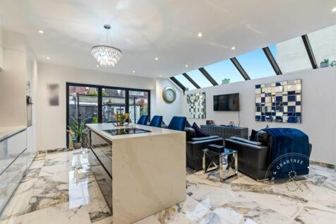 Fairwater-Grove-East-15.jpg