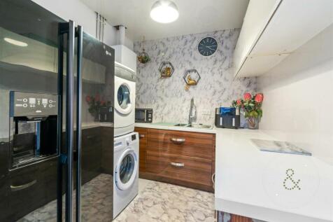 Fairwater-Grove-East-22.jpg