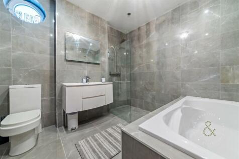 Fairwater-Grove-East-12.jpg