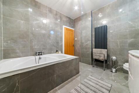 Fairwater-Grove-East-13.jpg