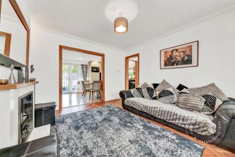 Brundall-Crescent-17.jpg
