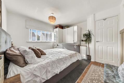Brundall-Crescent-08.jpg